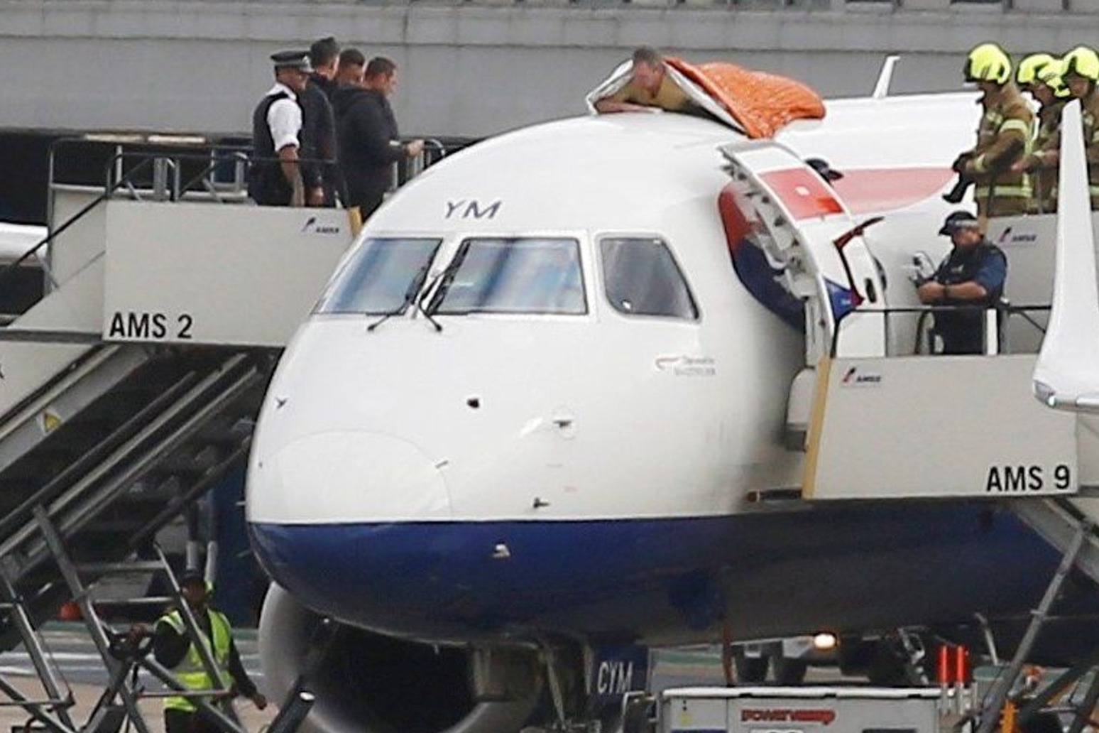 Airliner climate crisis protester has sentence cut by appeal judges 