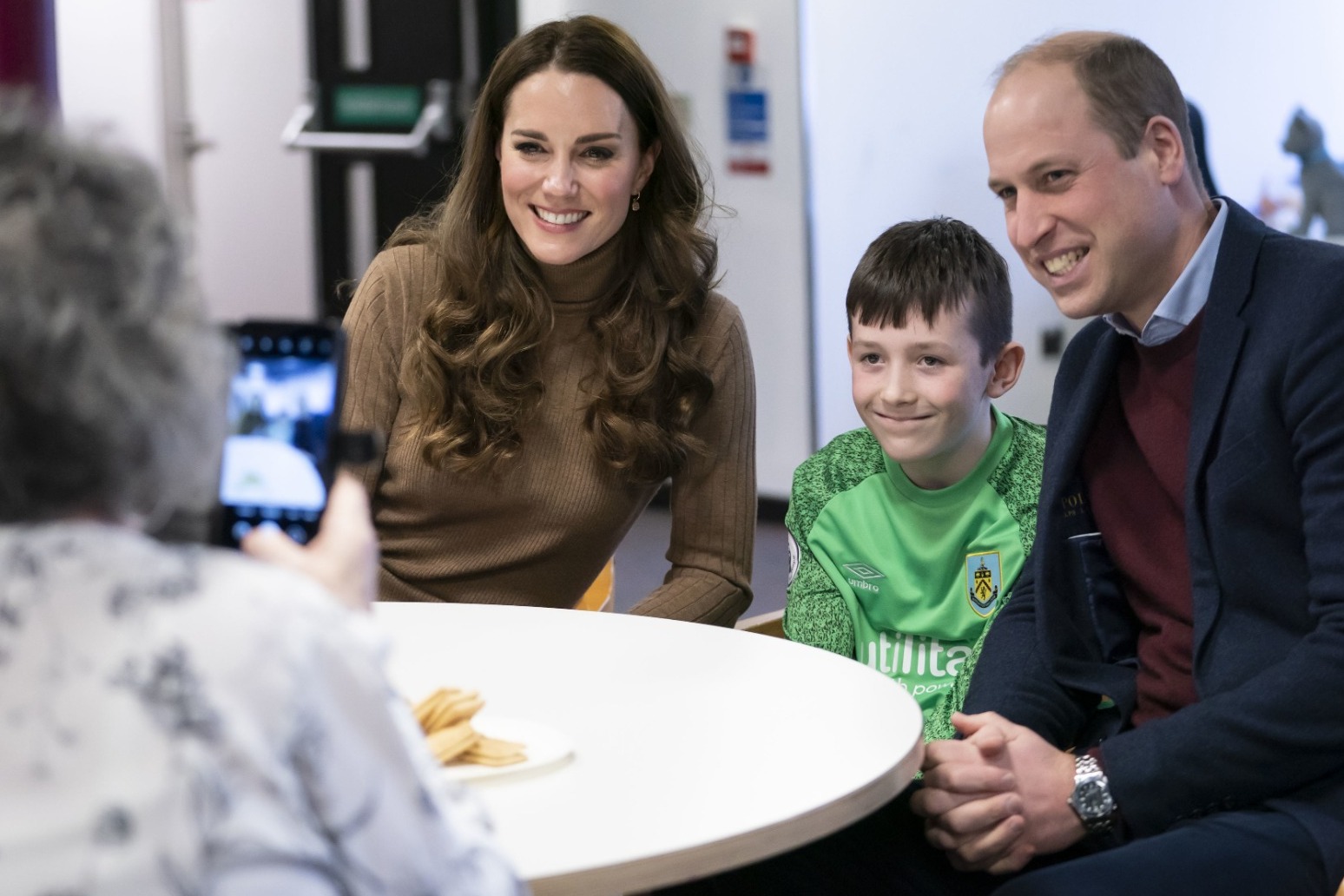William comforts grieving boy who lost his mother, saying ‘it gets easier’ 