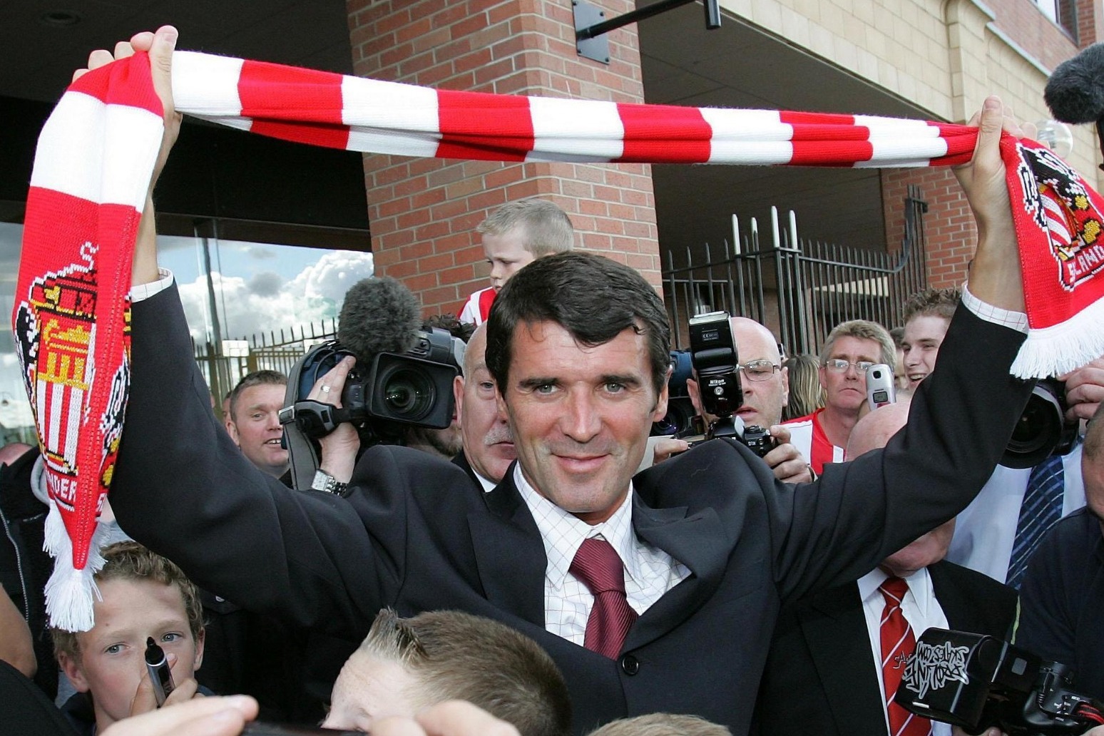 Roy Keane in talks over a return to the Sunderland dugout 