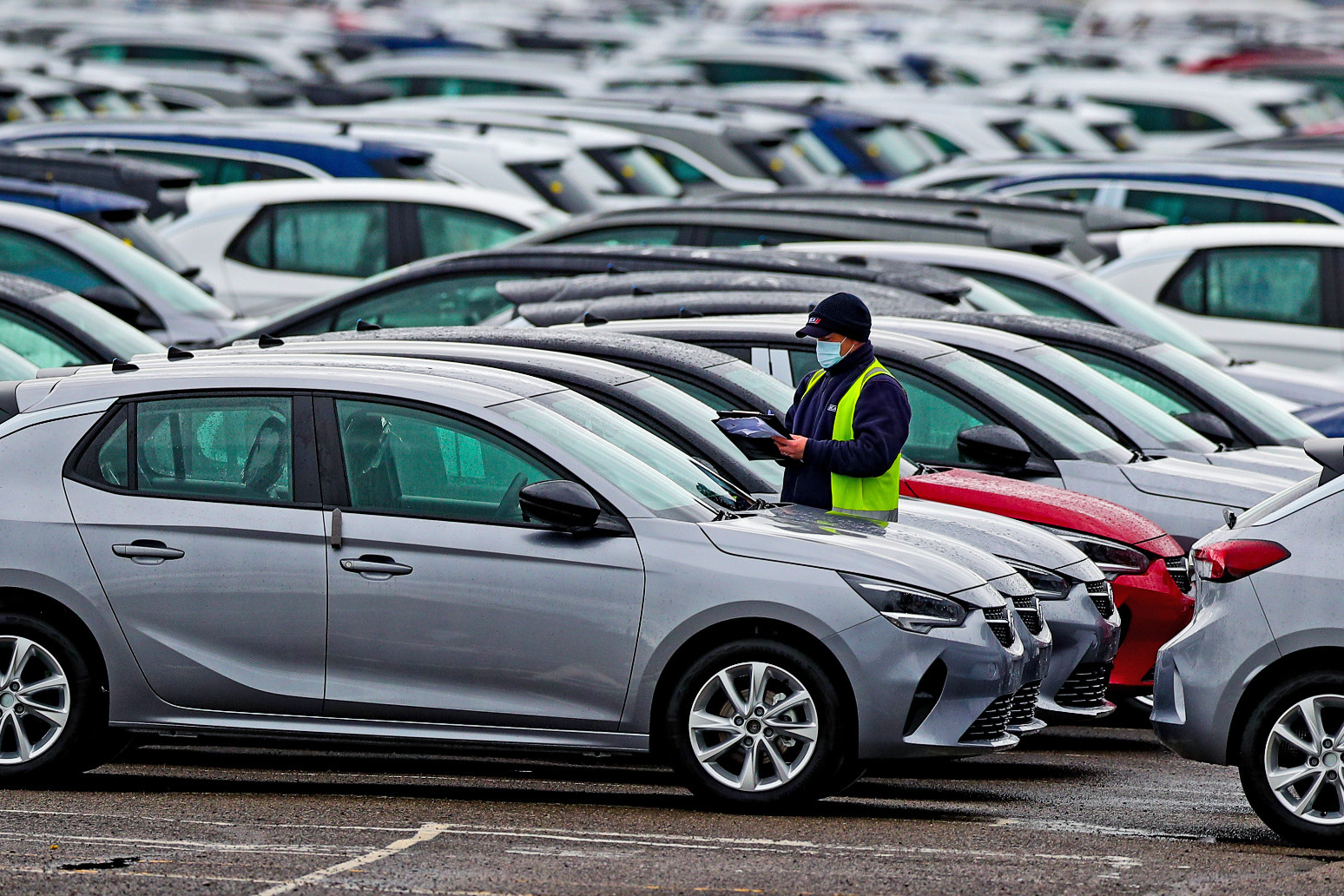 New car sales down 23% on pre-pandemic levels 