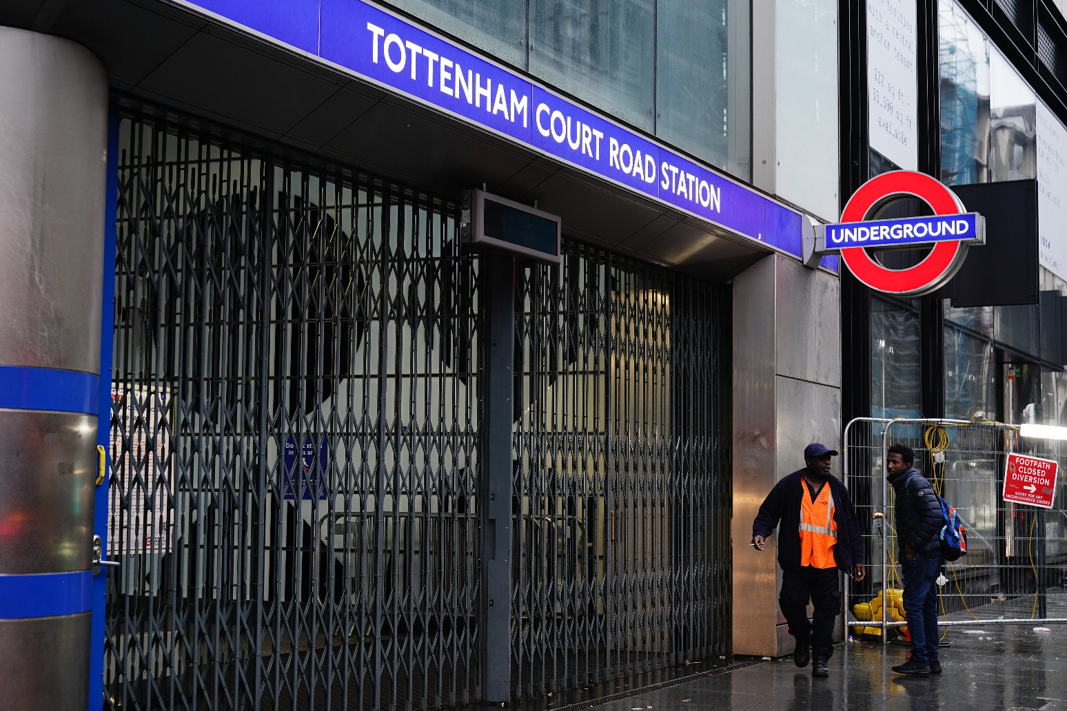 Strike paralyses Tube network 