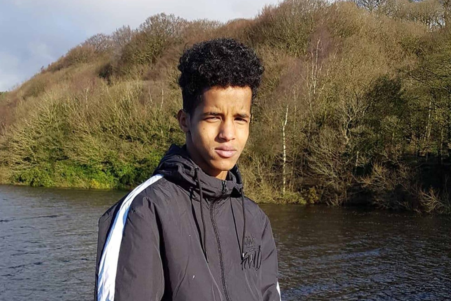 Mother pays tribute after ‘beautiful’ 18-year-old son stabbed to death 