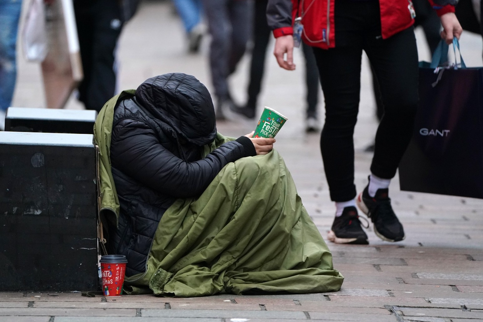 Contingency plan to protect homeless from high temperatures 