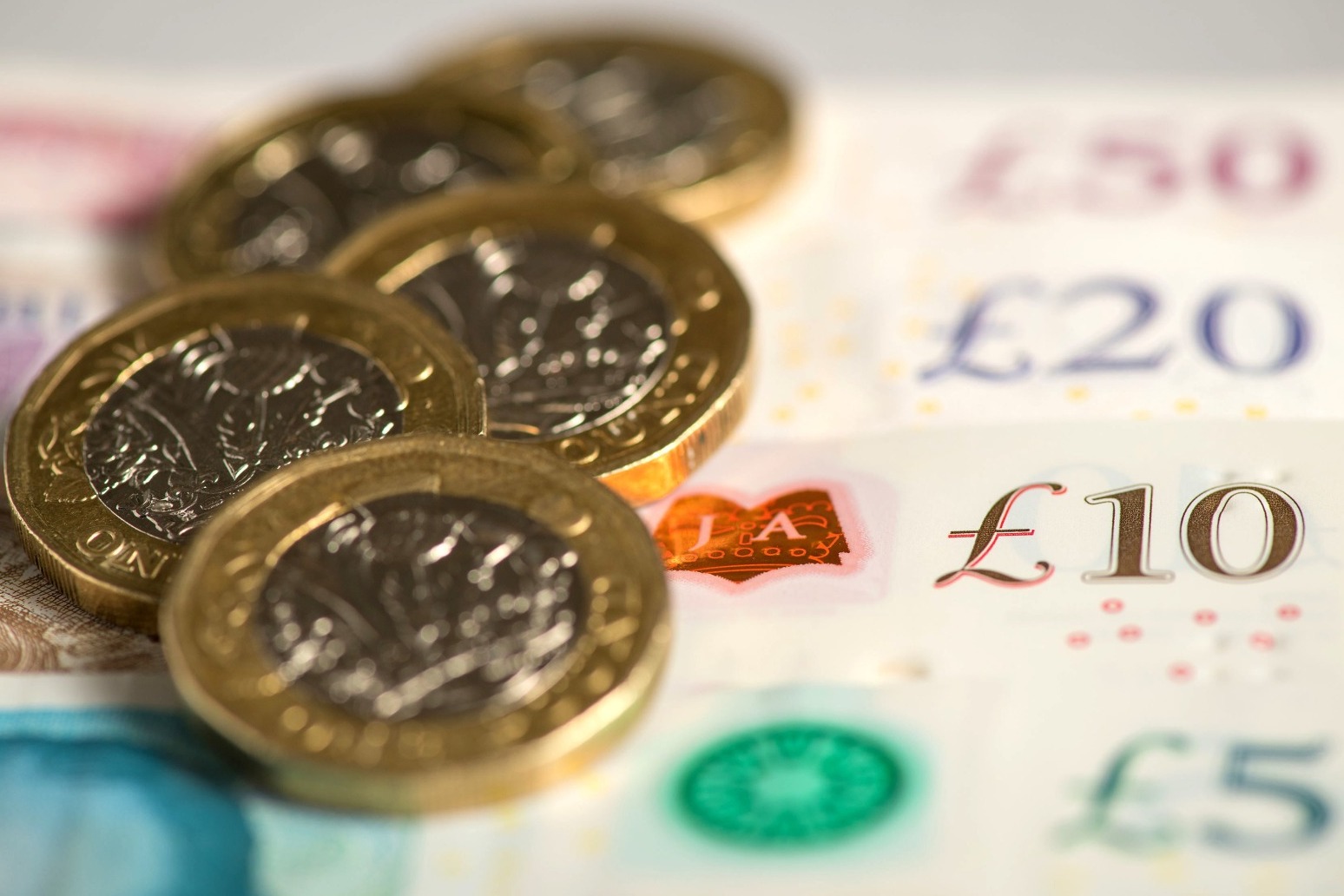 42% of people ‘expect to be financially worse off in next three months’ 