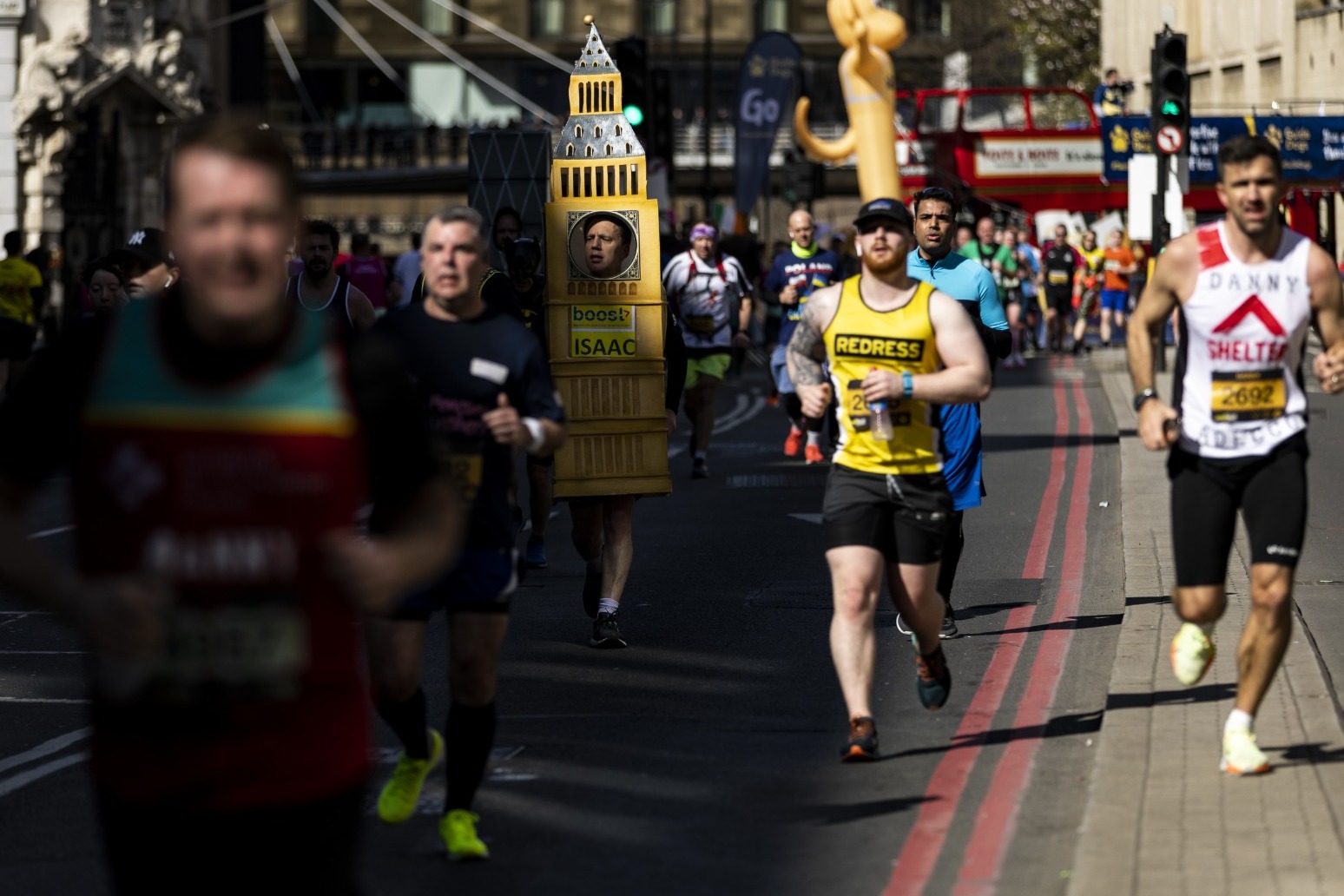 London Marathon rule change opens race to wheelchair users with helpers 