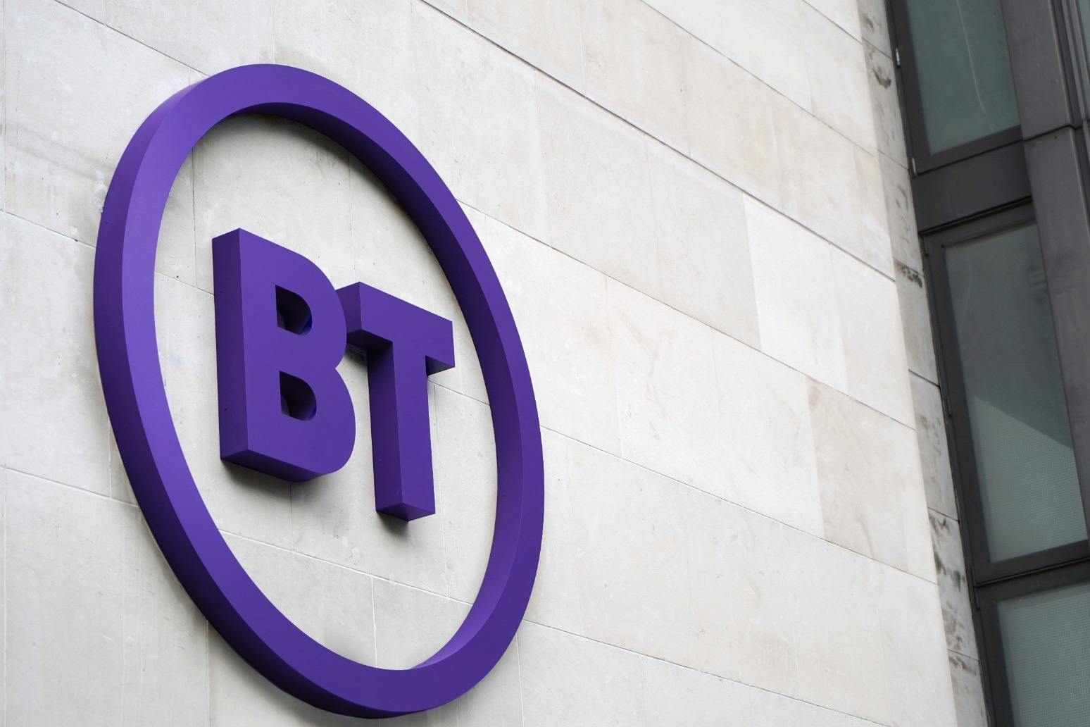 BT to hand £1,500 pay increase to 58,000 workers 