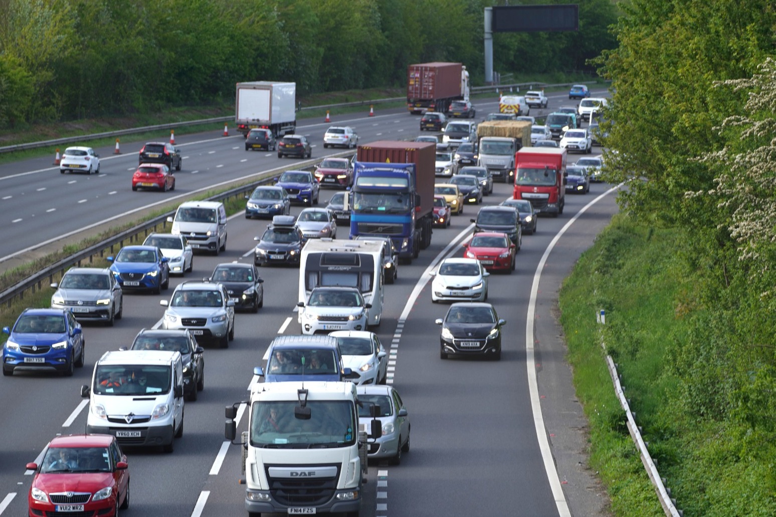 Drivers warned to expect long delays as 27.6m plan Easter car journeys 