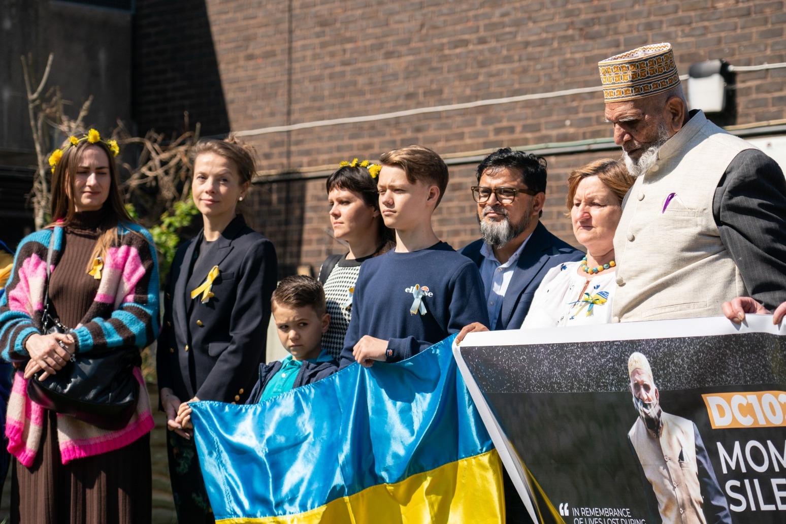 Fundraiser, 102, holds silence in support of Ukrainian refugees 