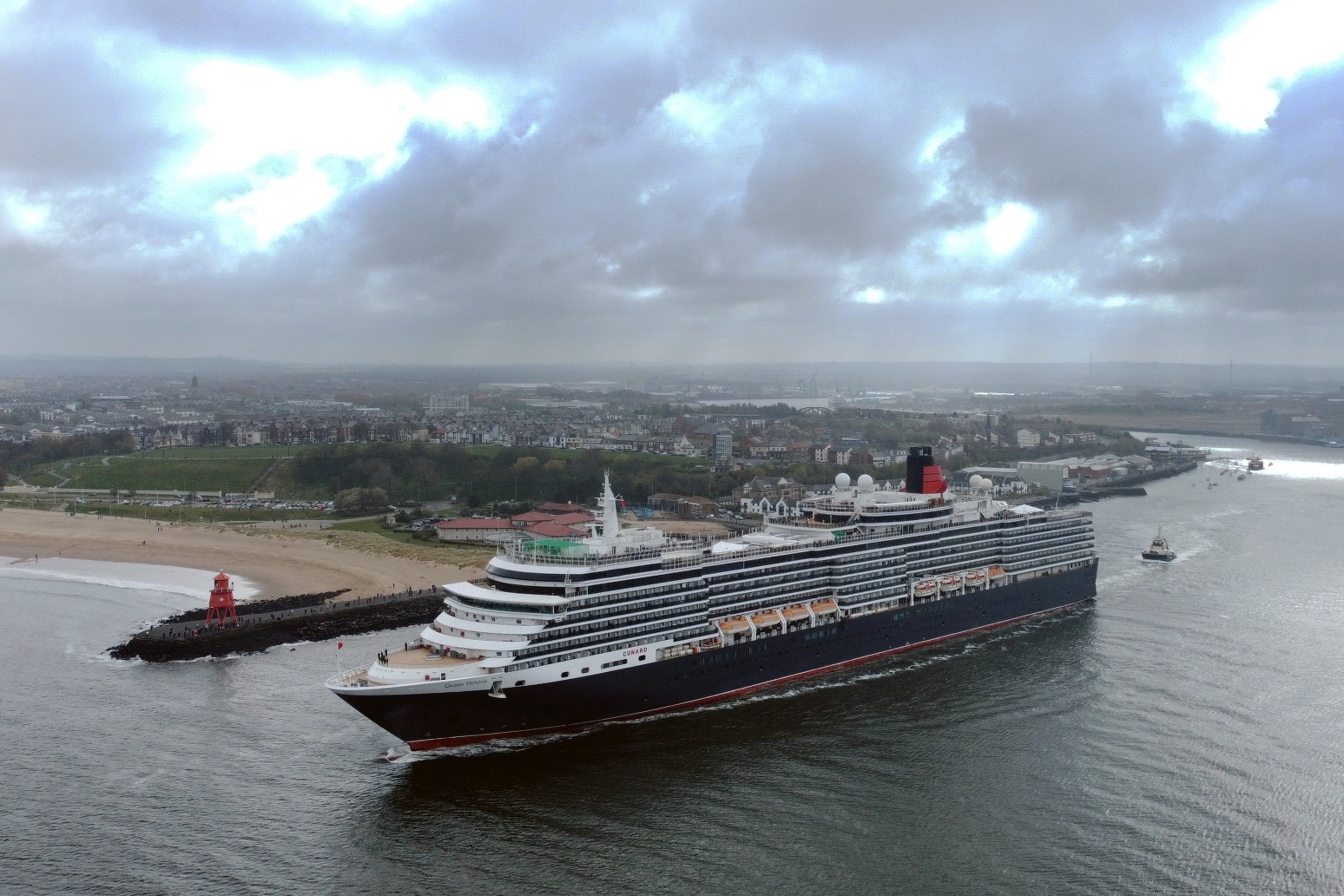 Second chartered ship to house Ukrainian refugees arrives in Glasgow 