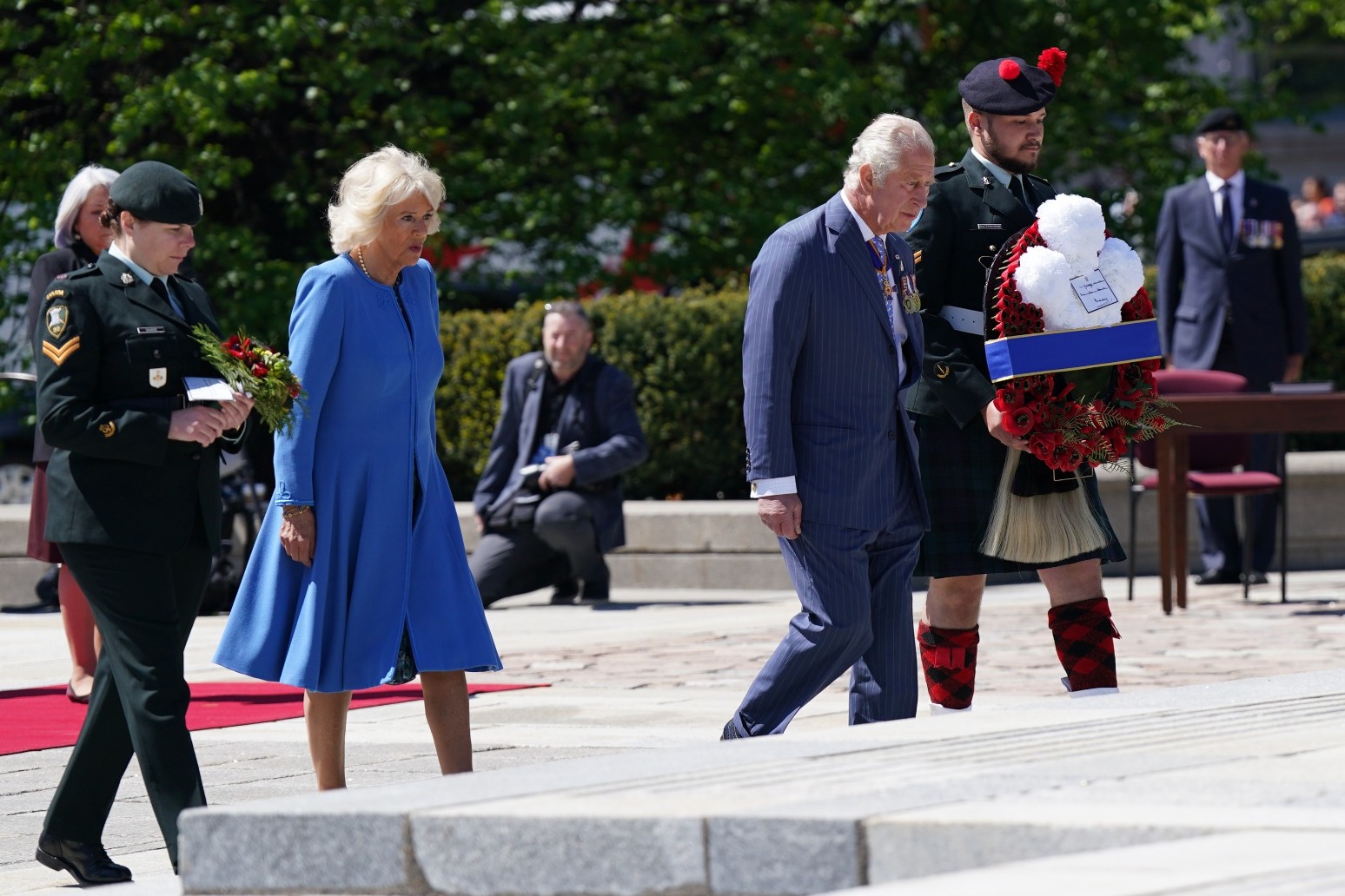 Charles and Camilla honour Canadian war dead at wreath ceremony in Ottawa 