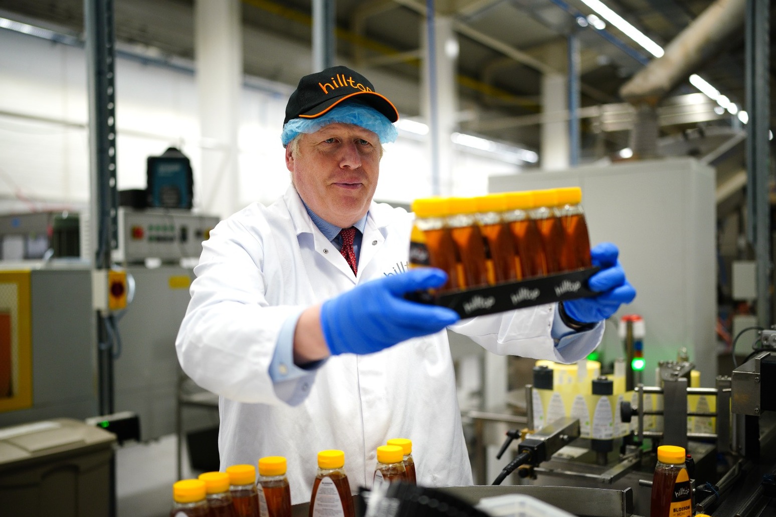 Boris Johnson insists No 10 will not block names from Sue Gray report 