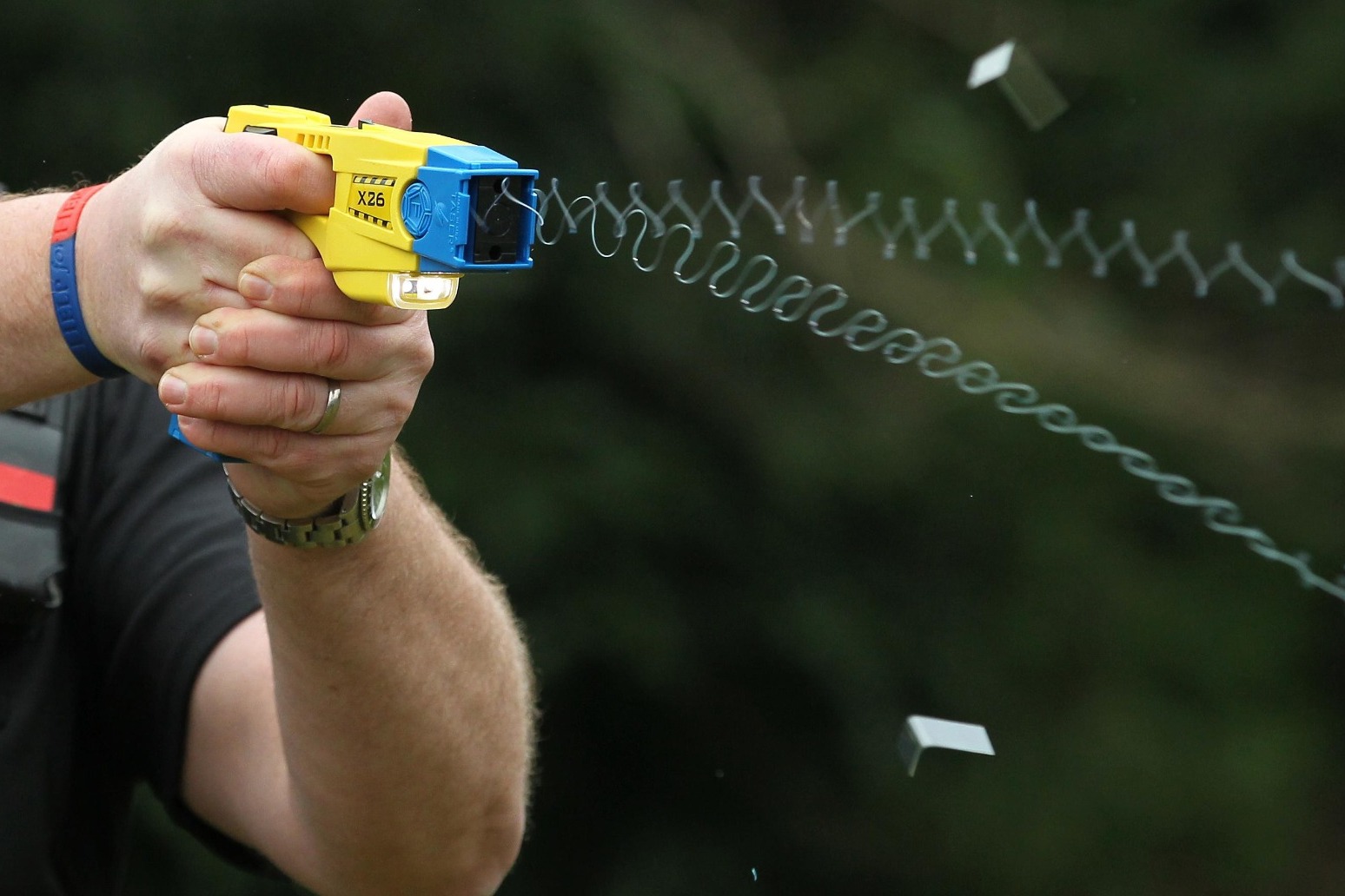 British Transport Police to arm volunteer officers with Tasers 