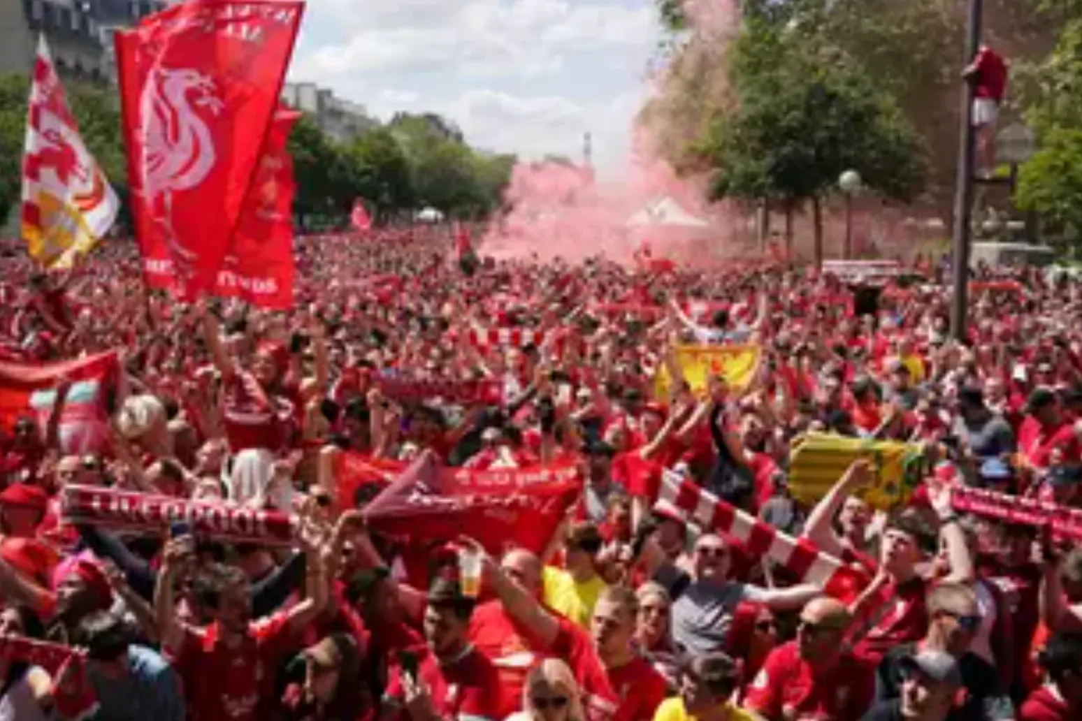 Liverpool fans flood into Paris ahead of Real Madrid showdown 