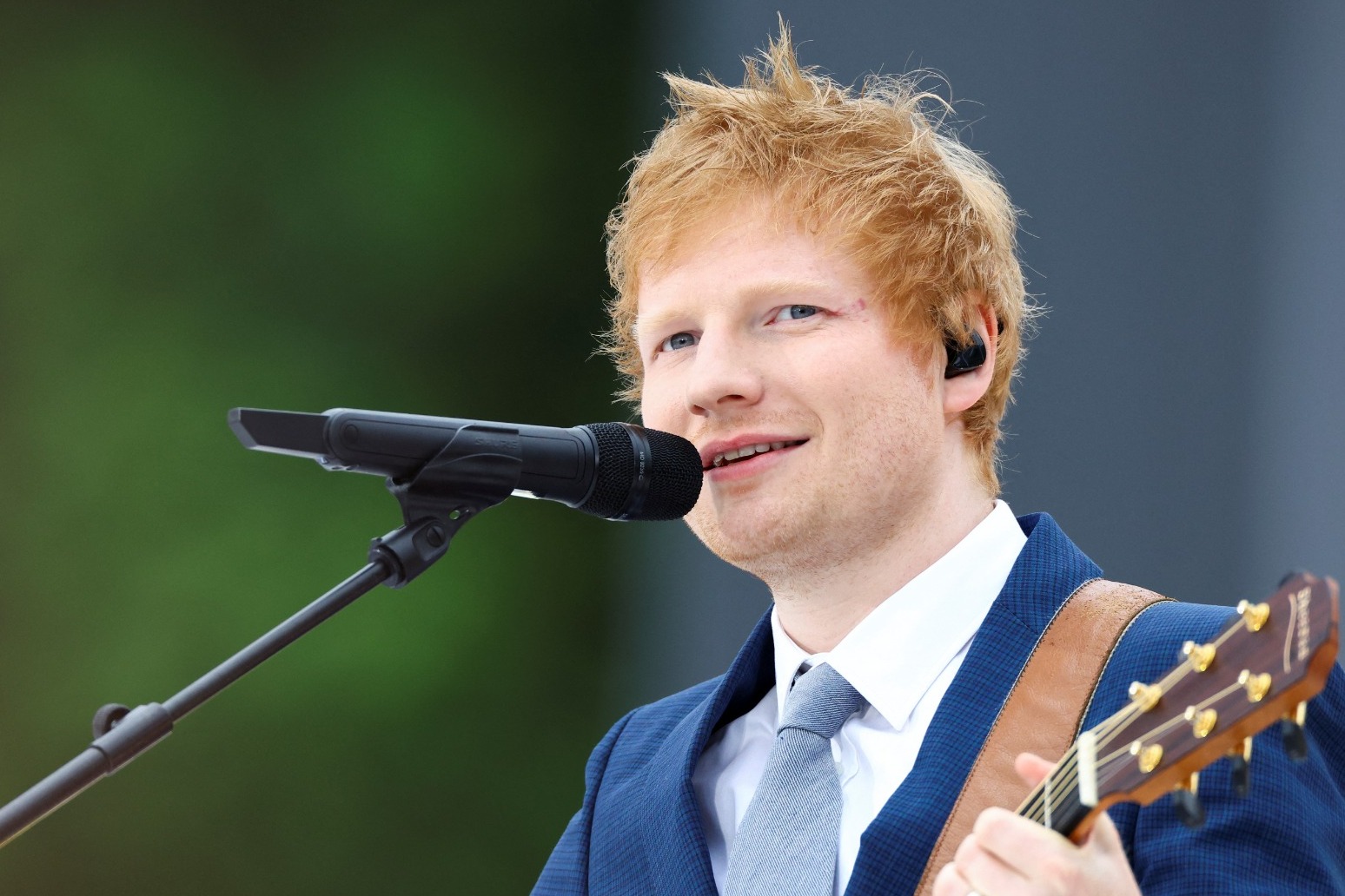 Ed Sheeran joined by Ukrainian band for live debut of collaborative track 