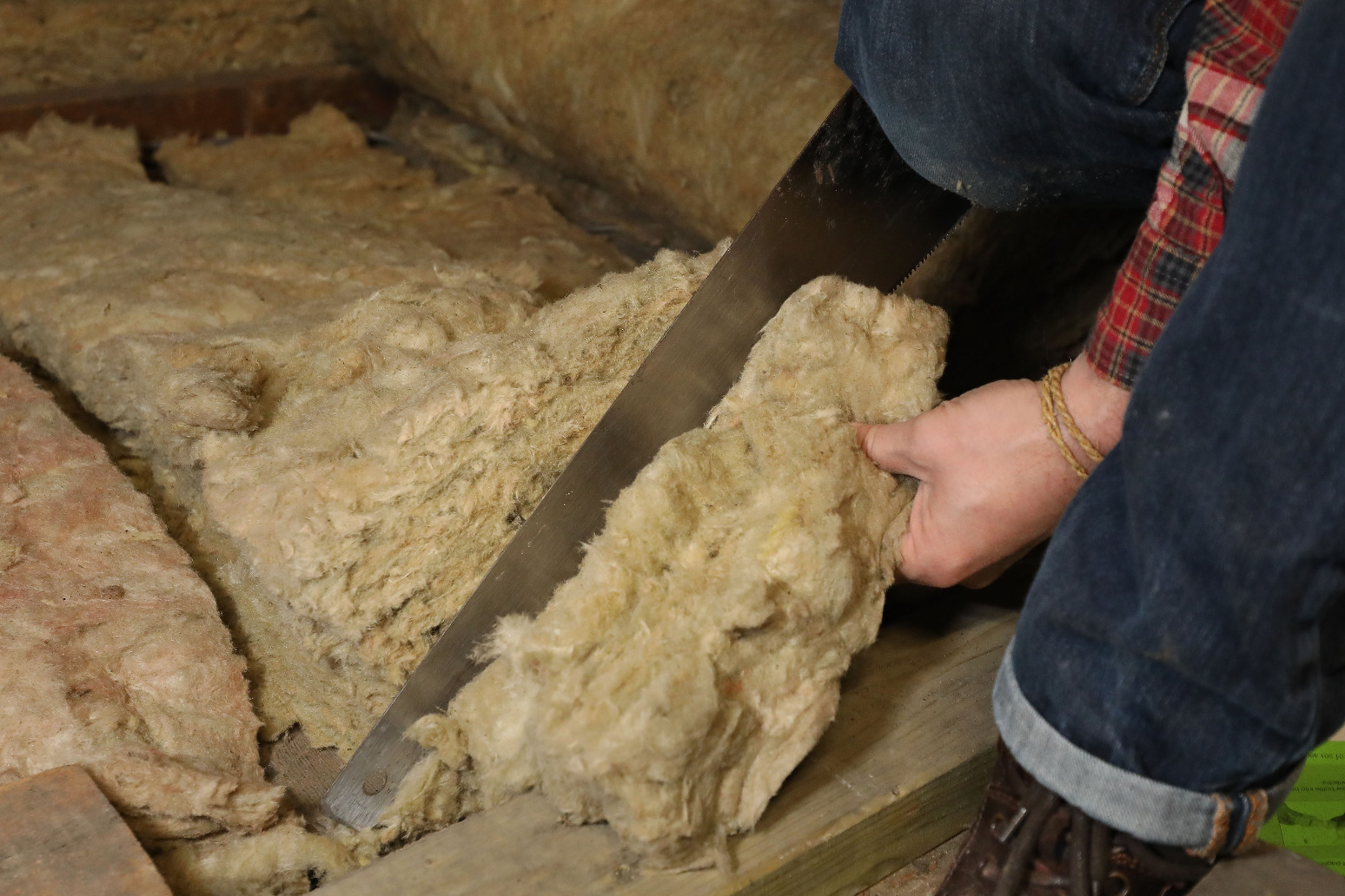 Shocking gap in insulation action in face of high bills