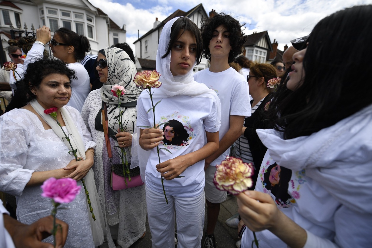 Hundreds gather at vigil for Londoner Zara Aleena 