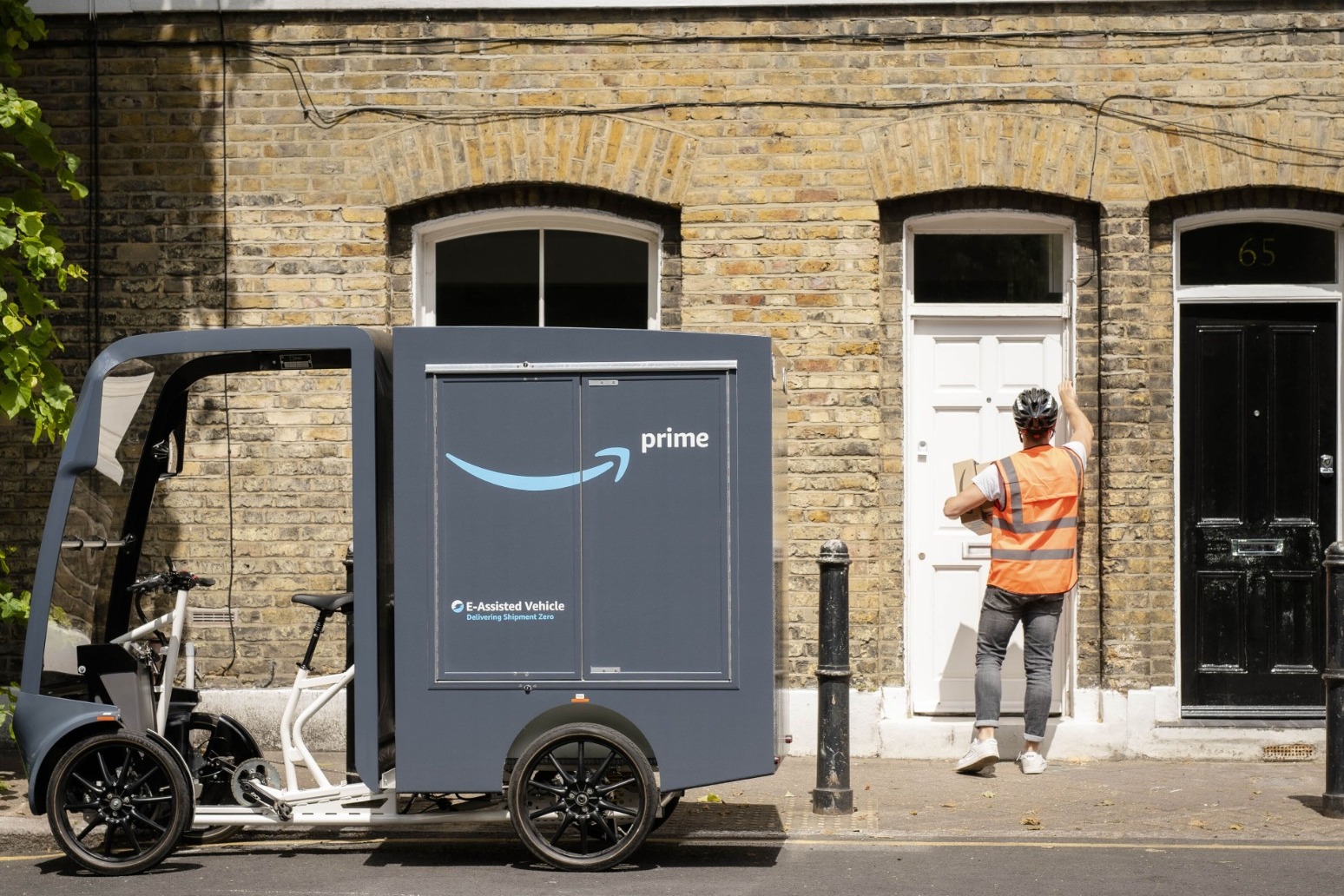 Amazon to swap vans for walking and cargo bikes in Central London 