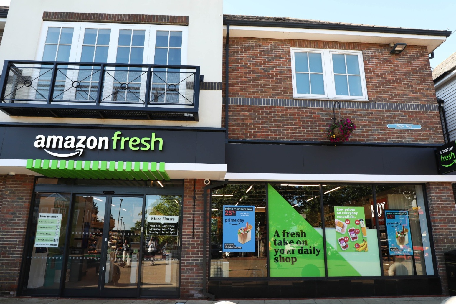 Amazon takes on Tesco with grocery price promise 