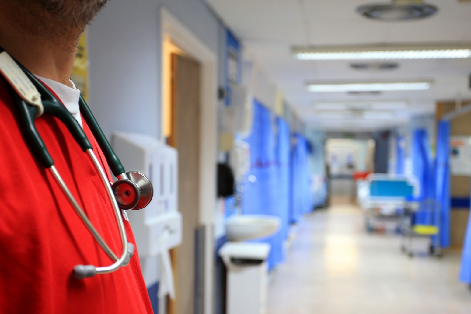 NHS understaffing poses ‘serious risk to patient safety’ 