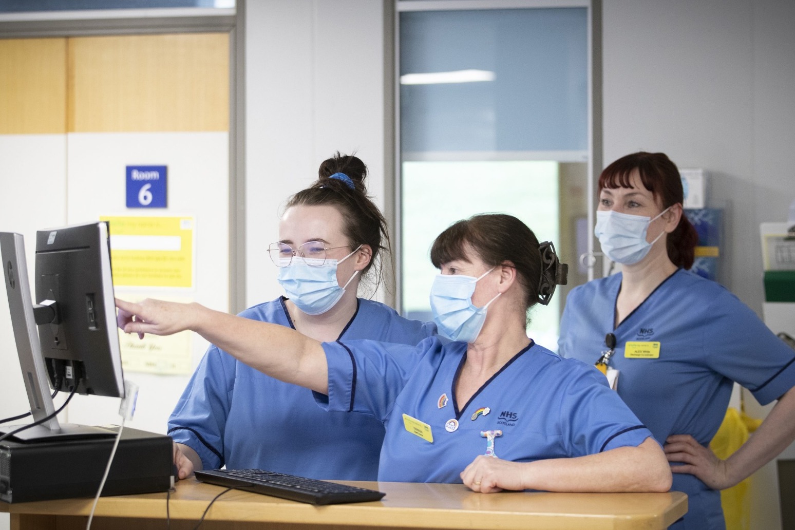 Nurses to start voting next month on whether to strike over pay 