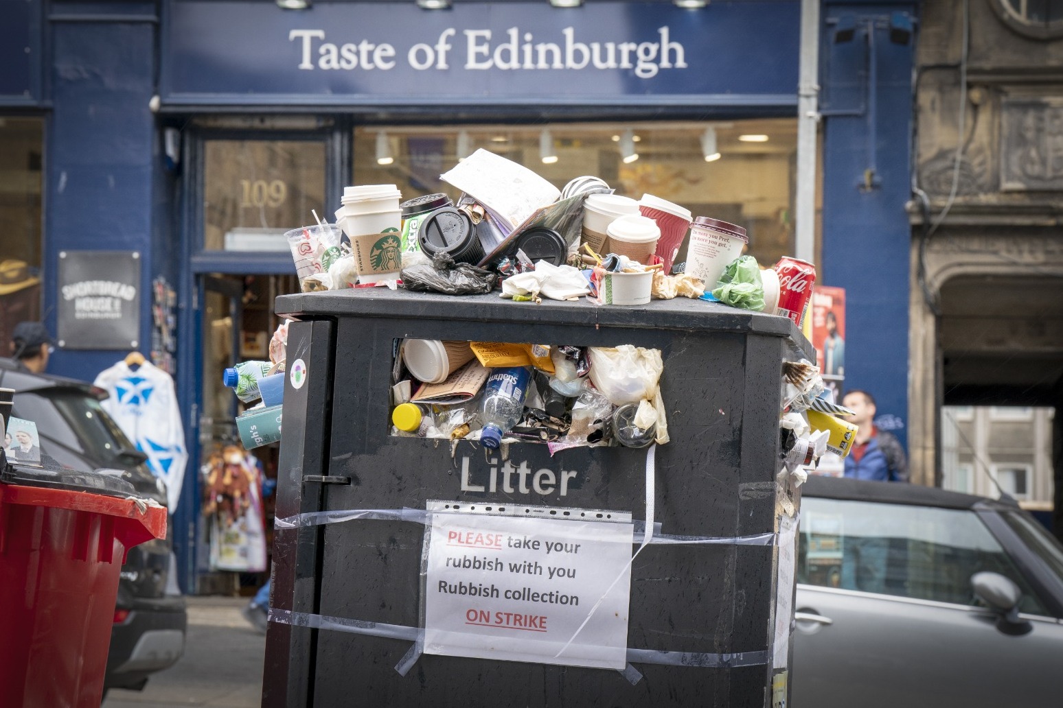 Angus Robertson: Labour-led council to blame for overflowing Edinburgh rubbish 
