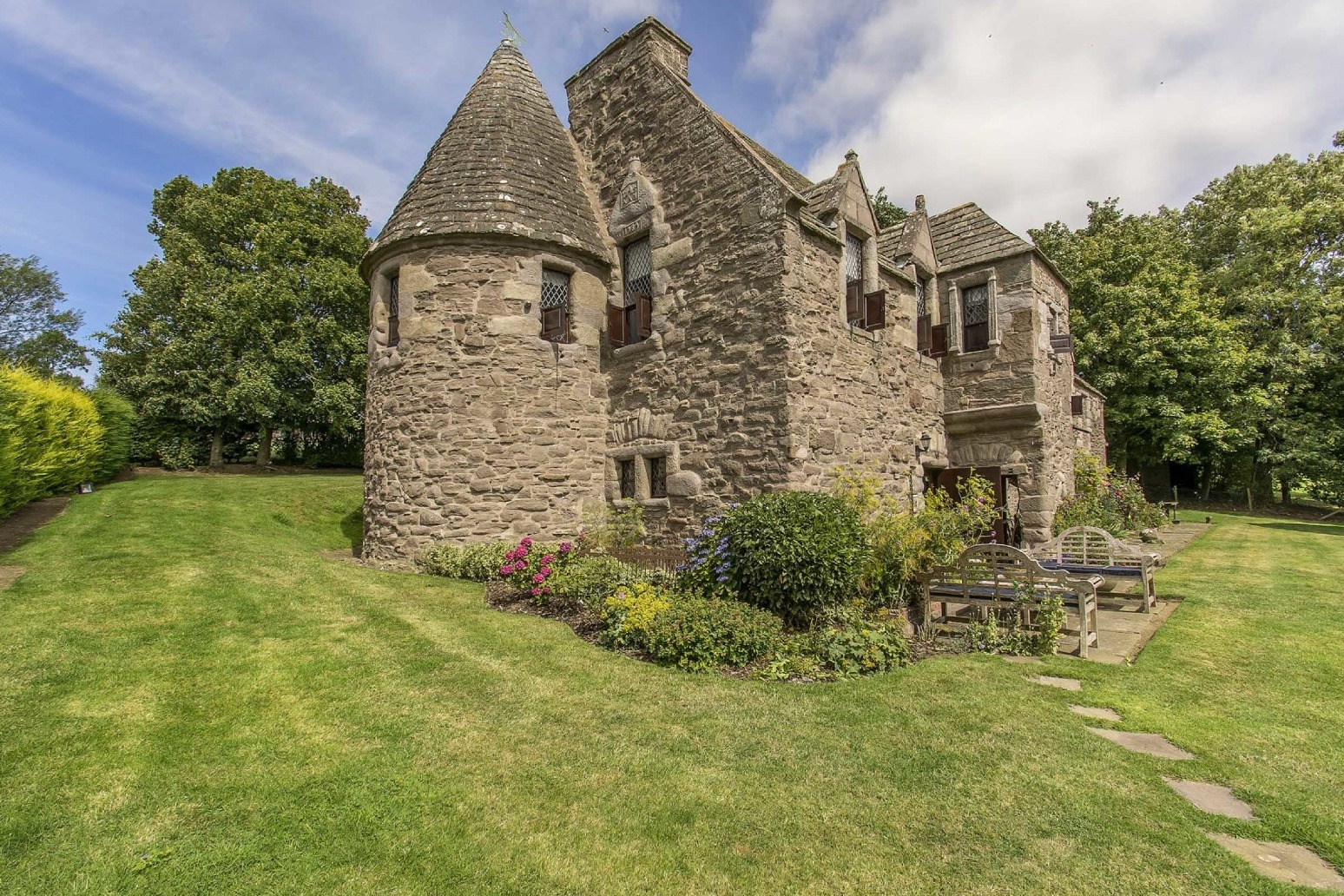 17th century Scottish castle goes on sale for more than half a million pounds 