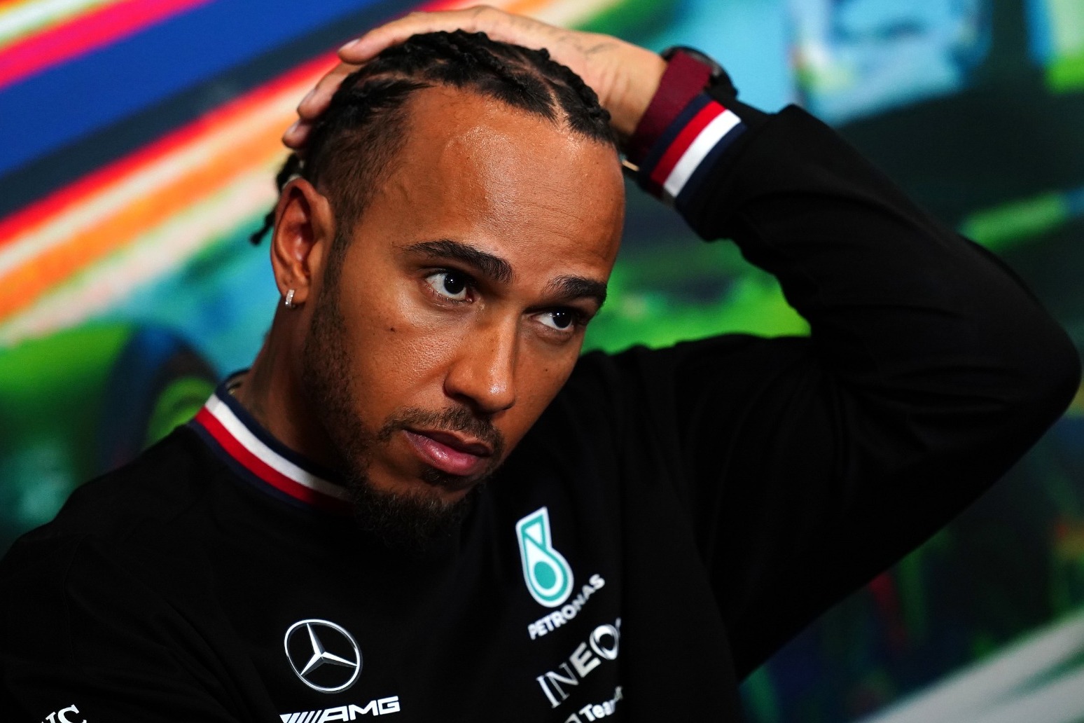 Sir Lewis Hamilton thoughts with ‘real fighter’ Queen amid serious health fears 