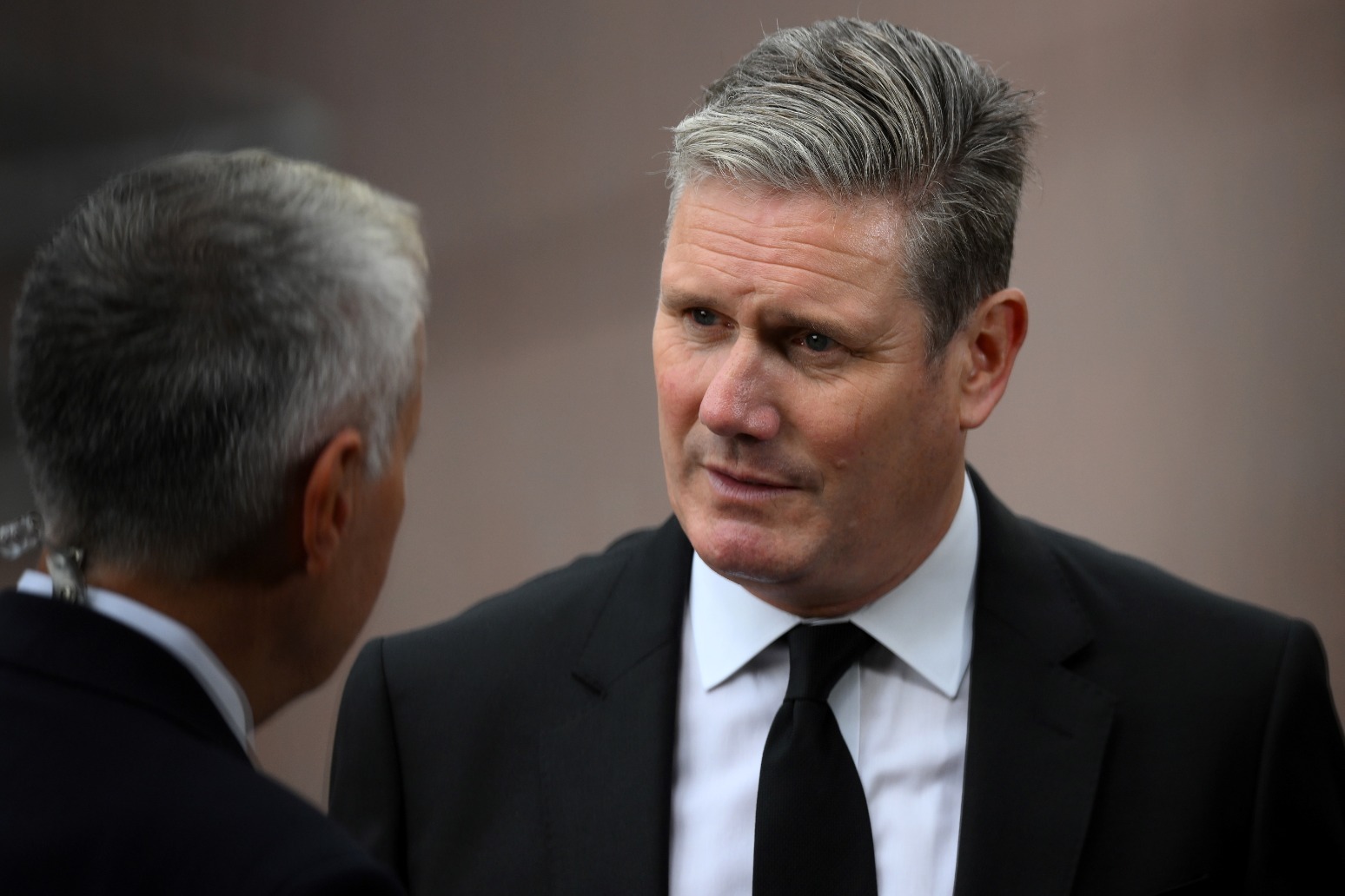 Starmer urges protesters to ‘respect’ those mourning the Queen 