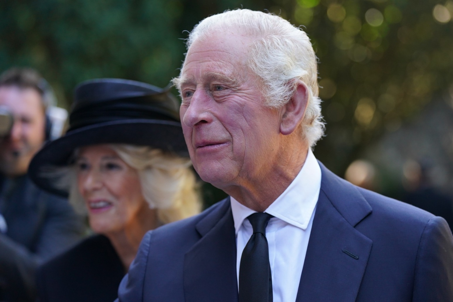 Charles attends prayer service on first visit to Wales as King 