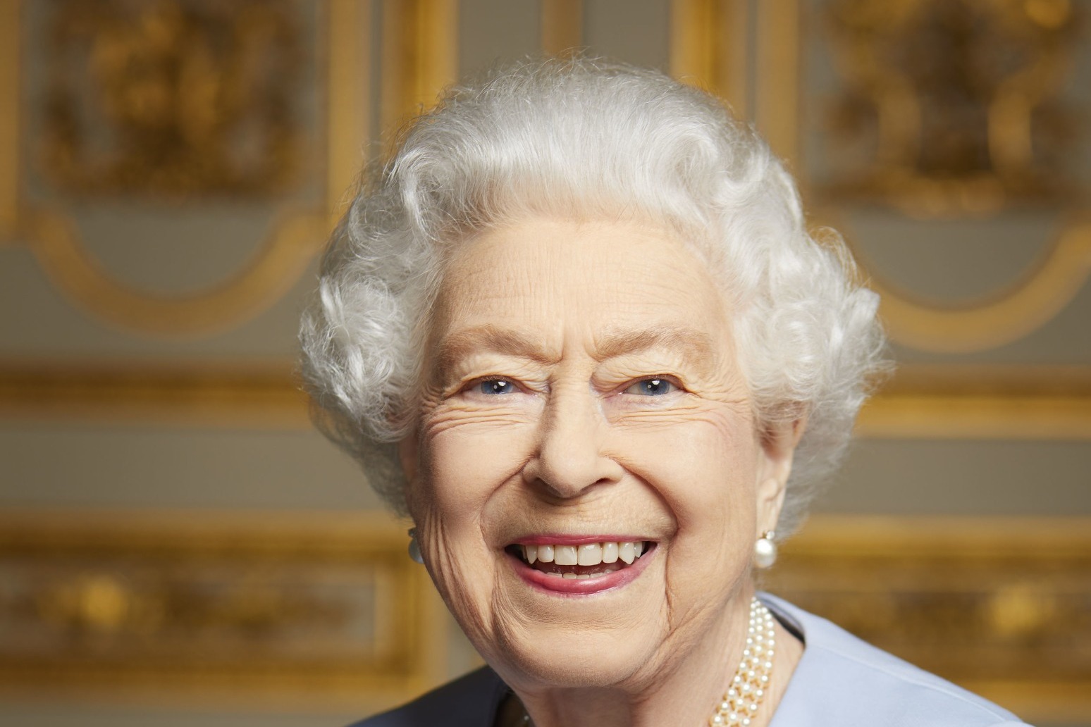 Unseen portrait of joyous Queen released by Palace ahead of final farewell 