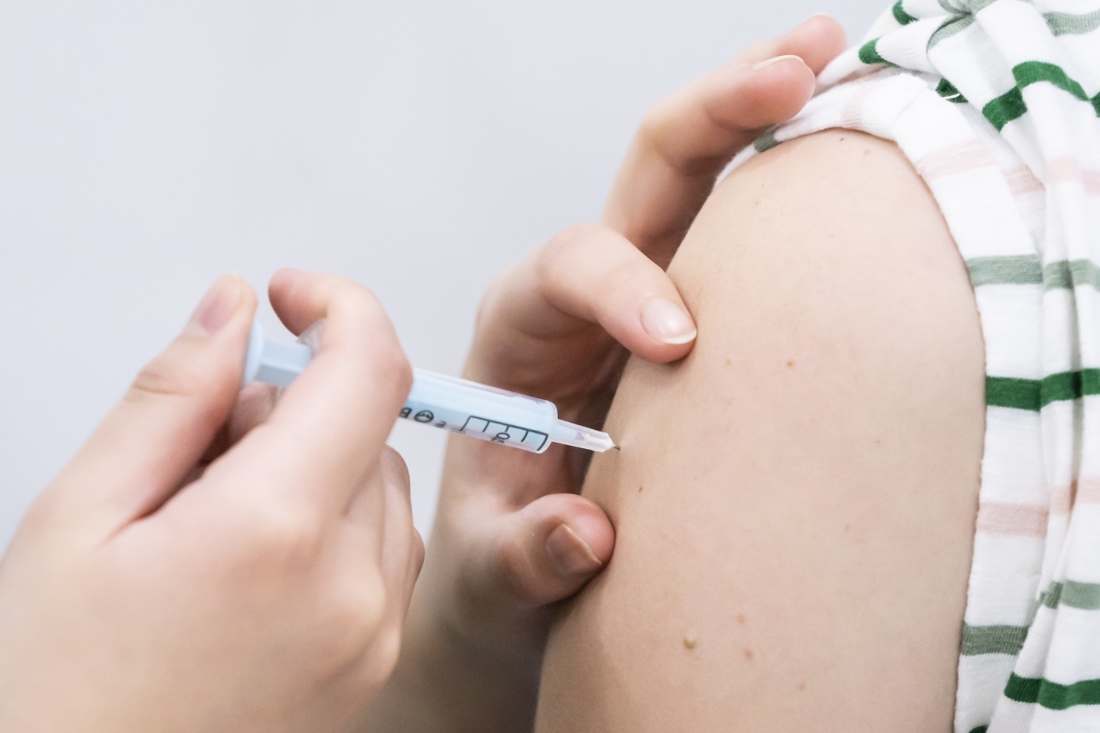 Millions urged to get flu and Covid jabs as experts predict ‘difficult winter’ 