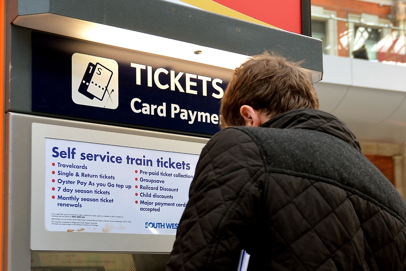 Train companies suffer glitch accepting card payments for tickets 