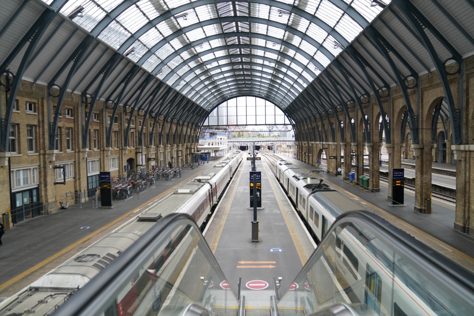 Month of rail disruption begins with 48-hour strikes 