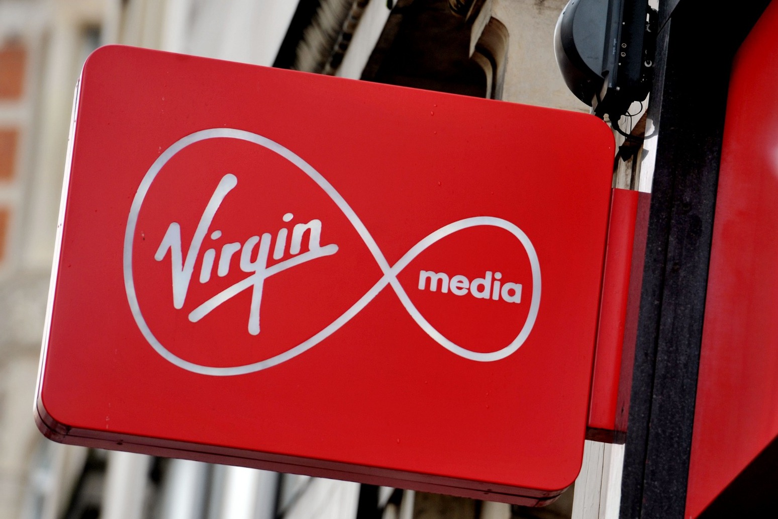 Virgin Media cuts price of social tariff broadband package 