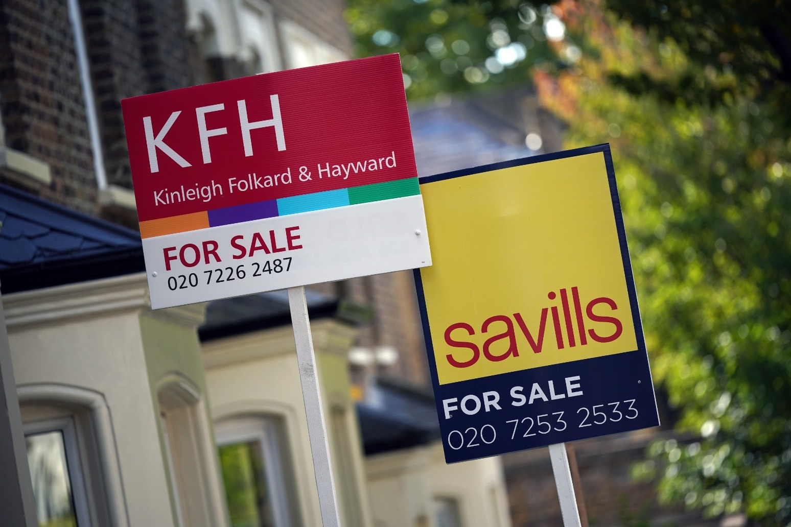 Demand from new home buyers drops by a third – report 