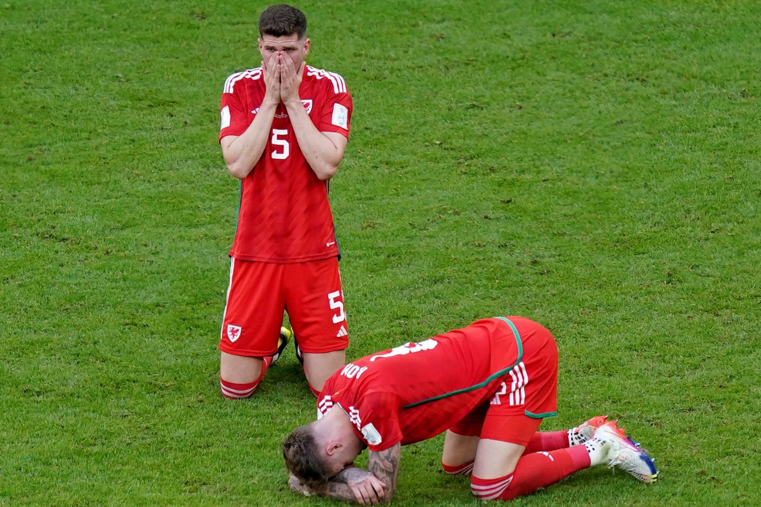 Wales World Cup hopes hanging by a thread after crushing late defeat to Iran