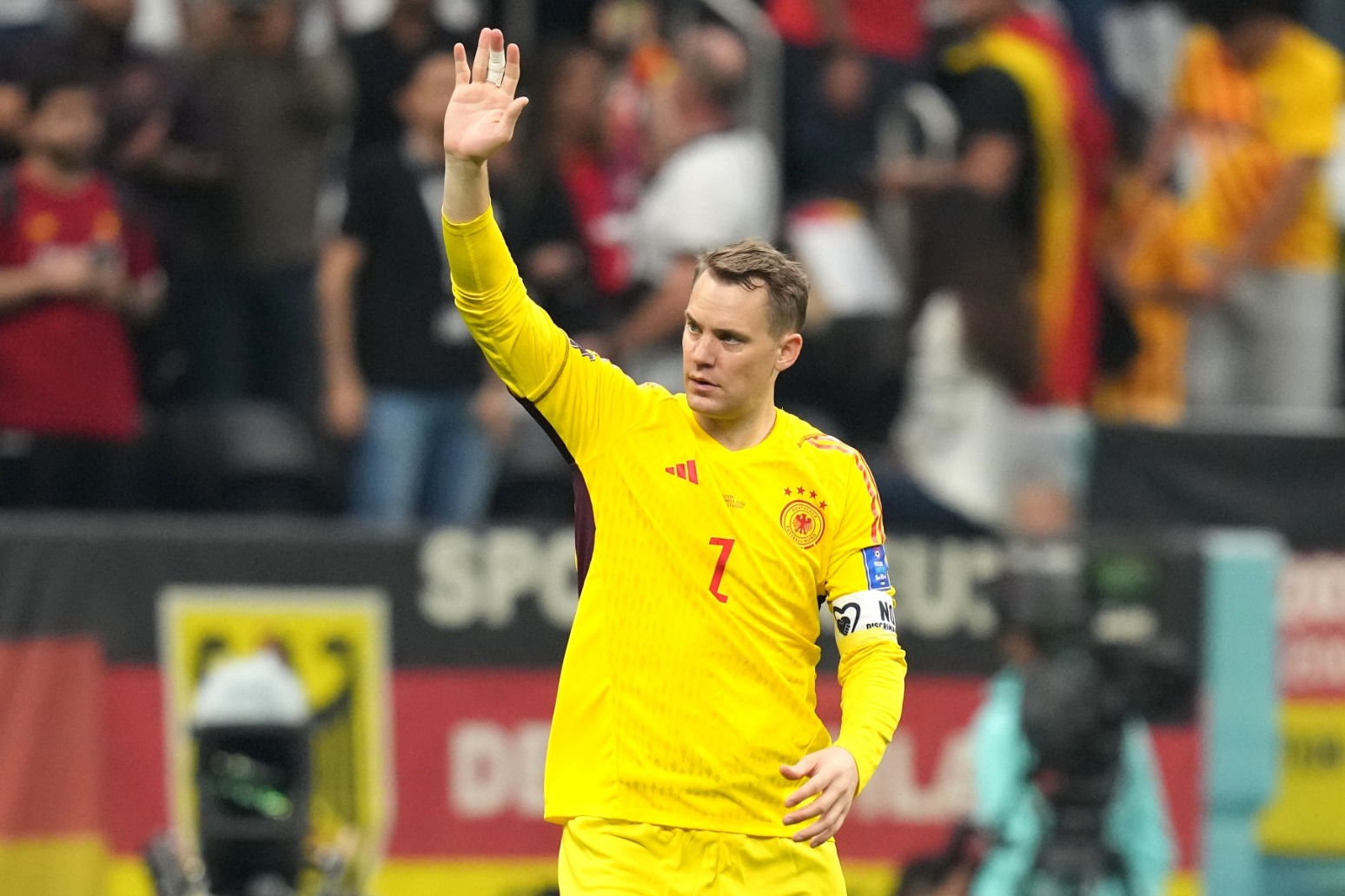 Manuel Neuer out for rest of season after breaking leg in skiing accident 