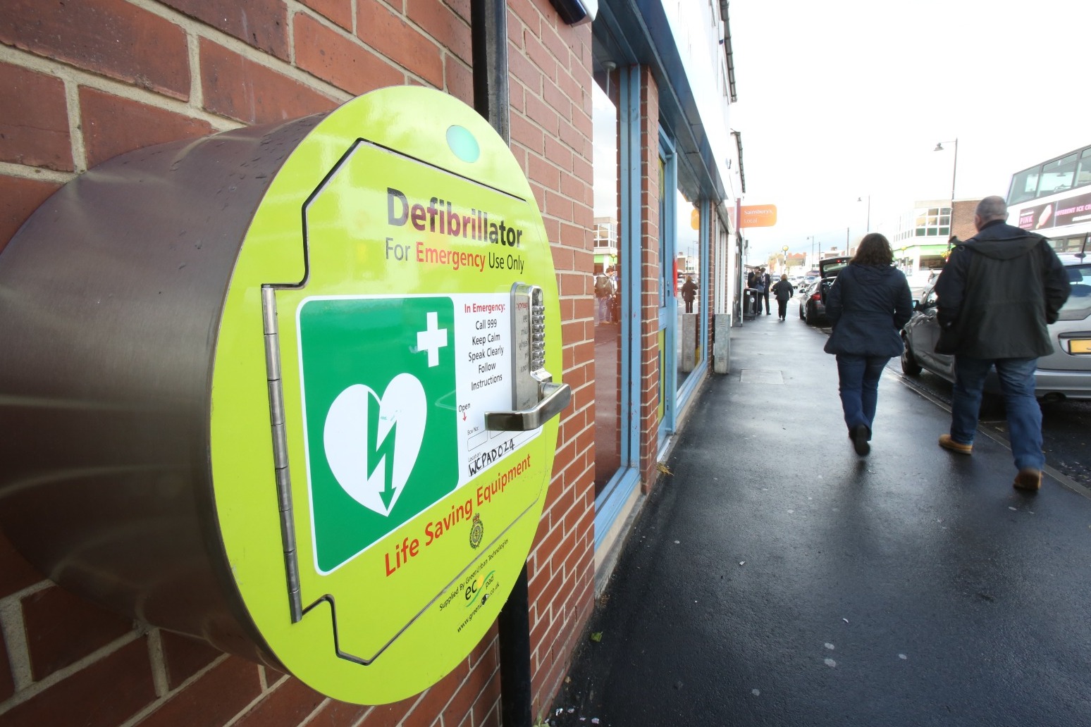 £1m funding set to boost defibrillator numbers 