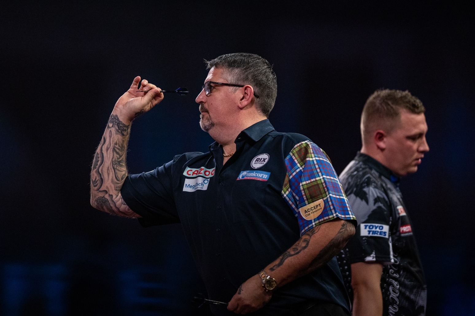 Gary Anderson crashes out of World Darts Championship 
