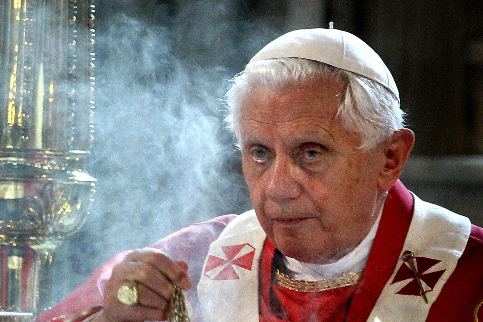 Catholic worshippers across the UK pray for Pope Benedict XVI 