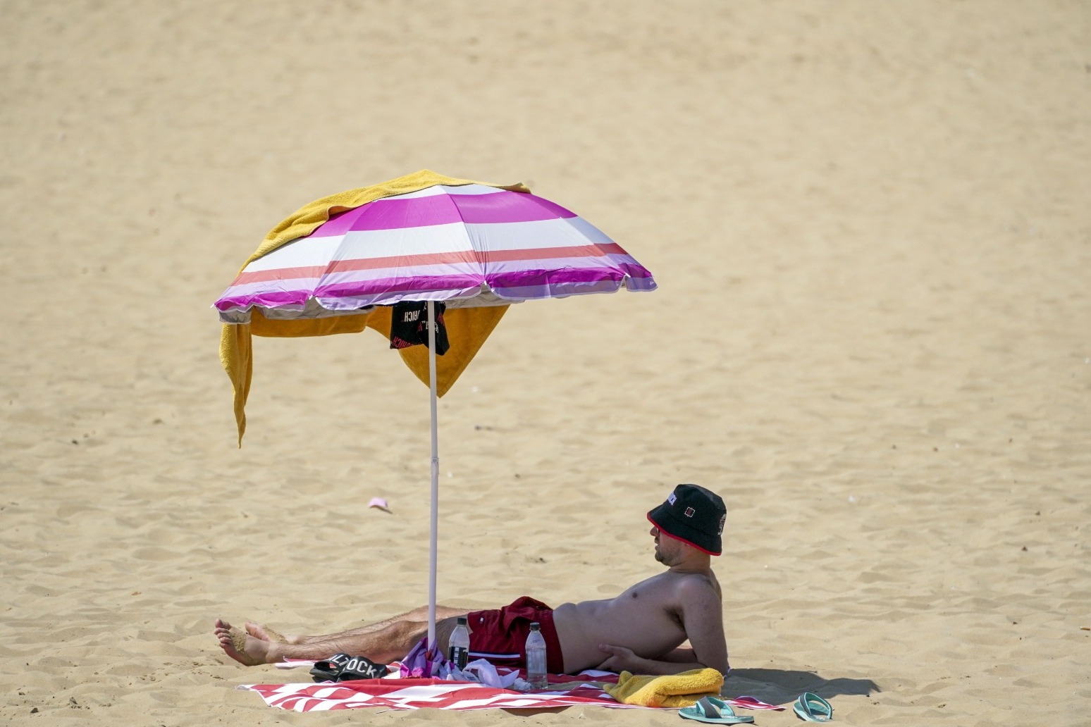 UK sees annual temperatures average more than 10C for first time 