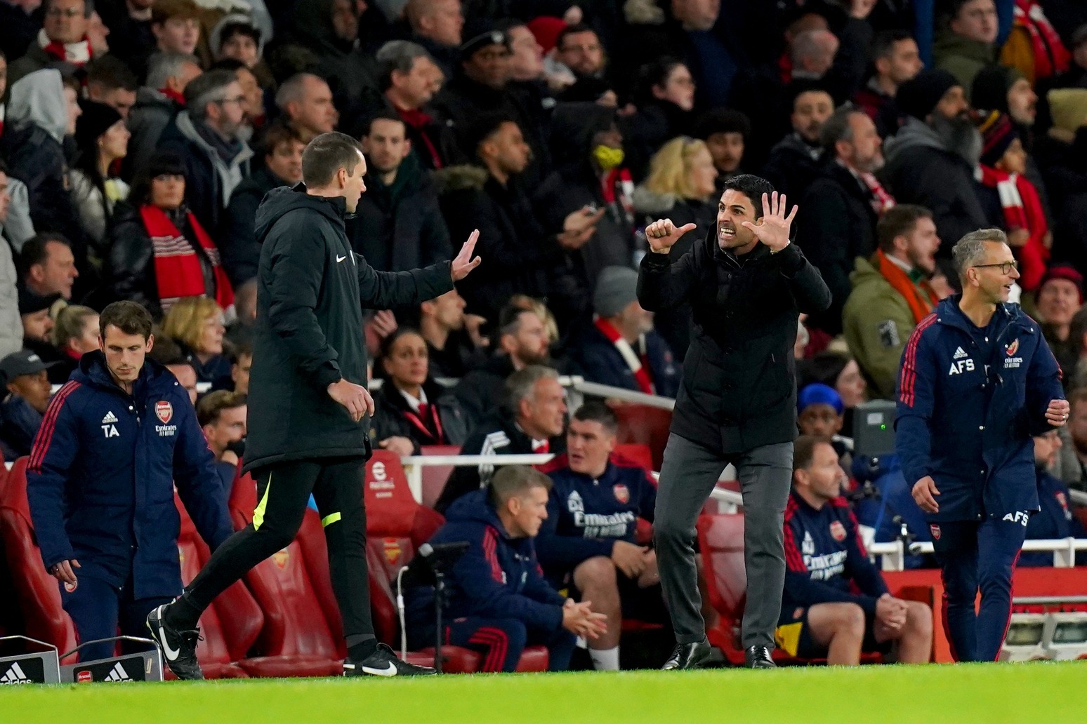 Mikel Arteta rejects criticism of his touchline behaviour against Newcastle 
