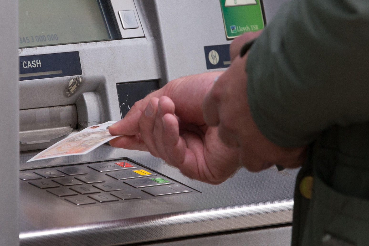 Banking customers withdrew £83bn from ATMs in 2022 