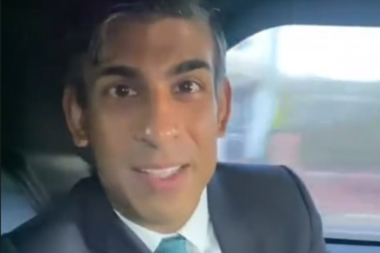Sunak says sorry for seatbelt slip-up on social media video 