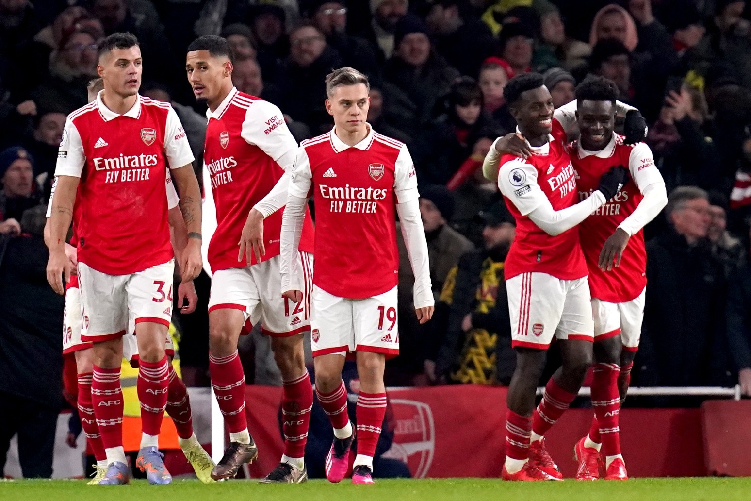Eddie Nketiah nets late winner as Arsenal beat Man Utd in Emirates thriller 