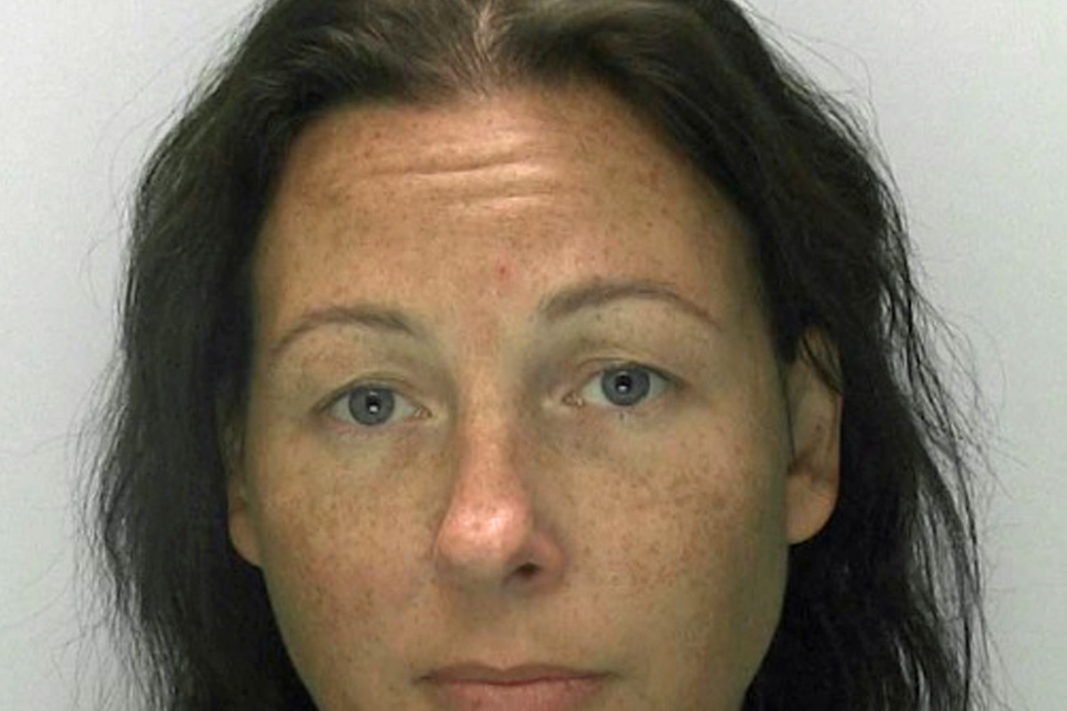 Travel agent who pretended to family and customers she had cancer jailed 