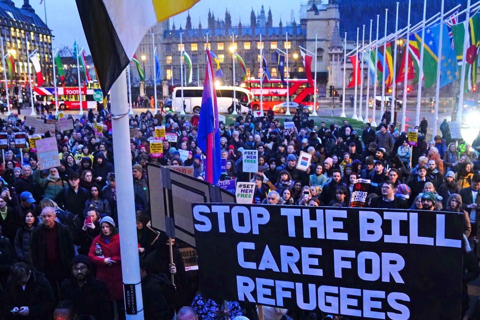 More than 300 experts sign letter against Government’s ‘unworkable’ migrant Bill 