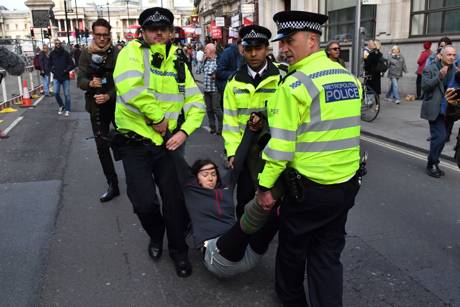 POLICE URGE EXTINCTION REBELLION NOT TO TARGET LONDON UNDERGROUND 