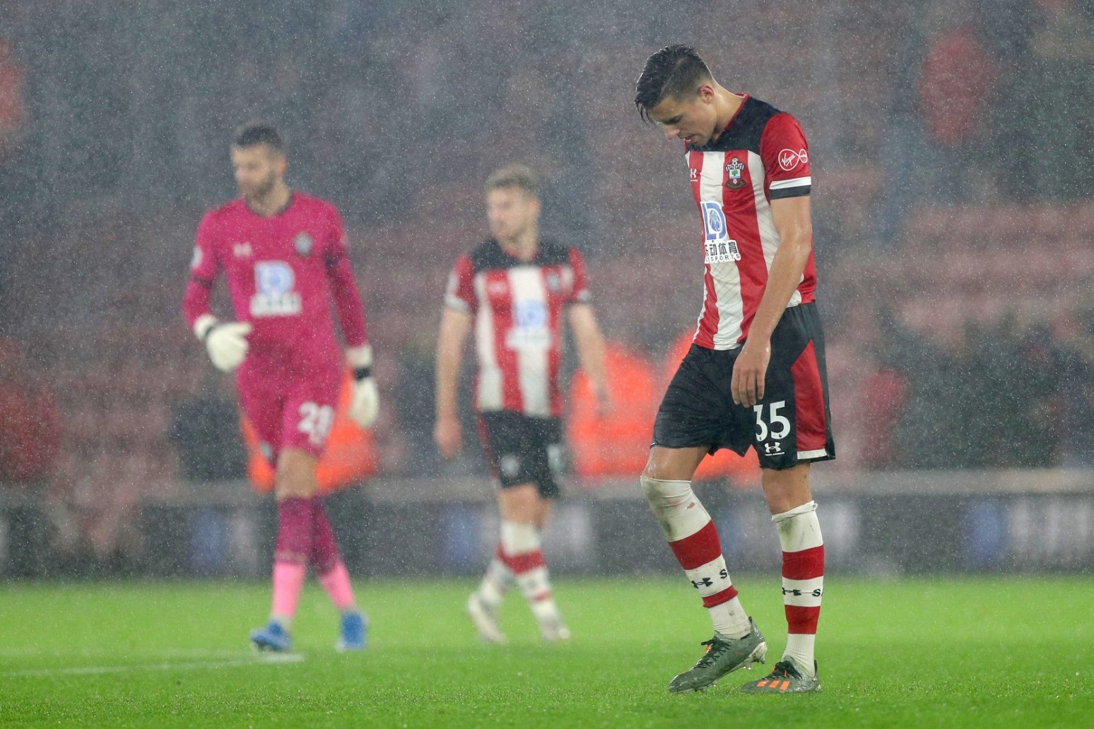 LEICESTER MATCH PREMIER LEAGUE RECORD IN ROUT OF SOUTHAMPTON 