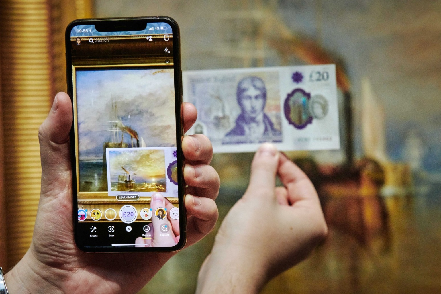Snapchat releases interactive lens to mark launch of new £20 note 
